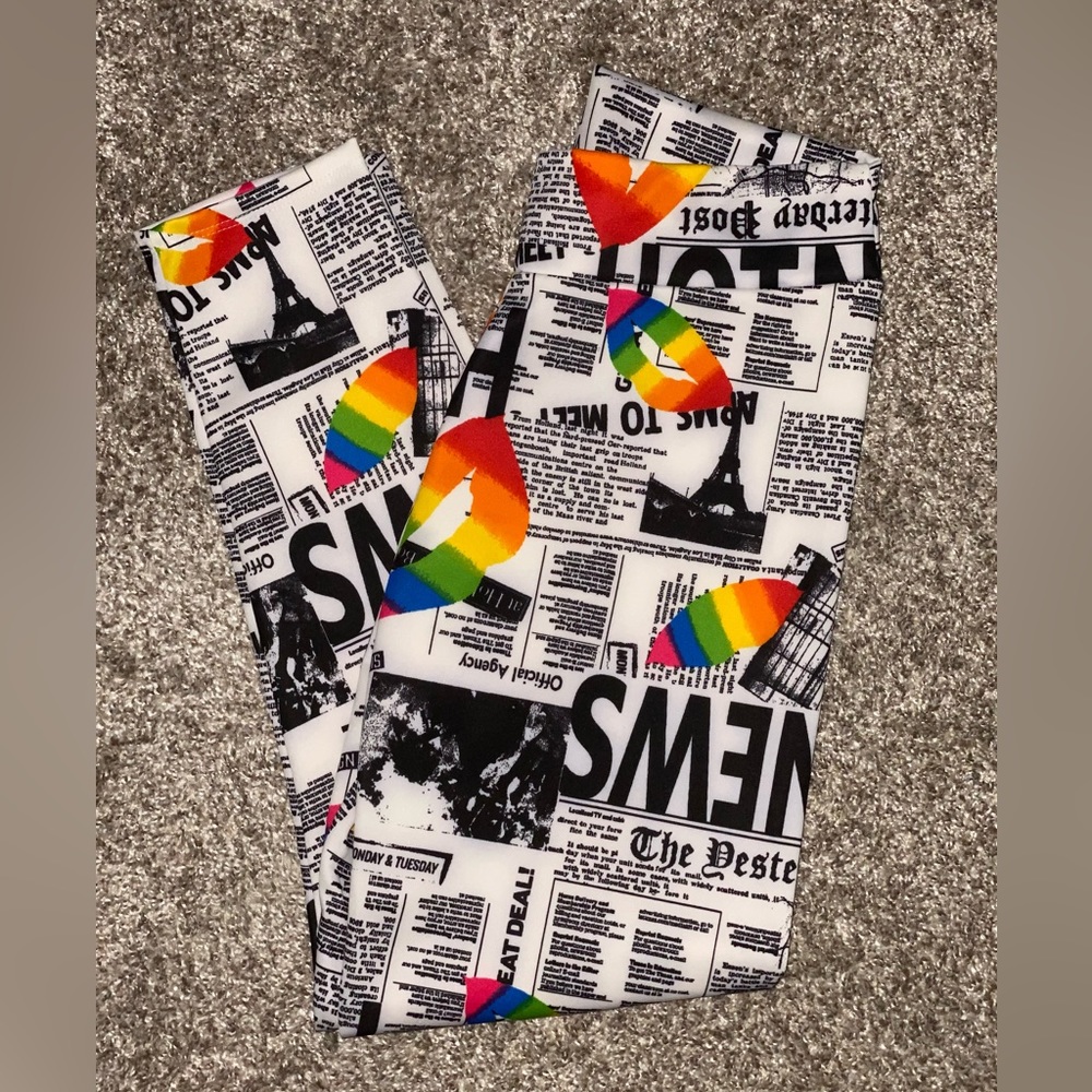 Graphic pants